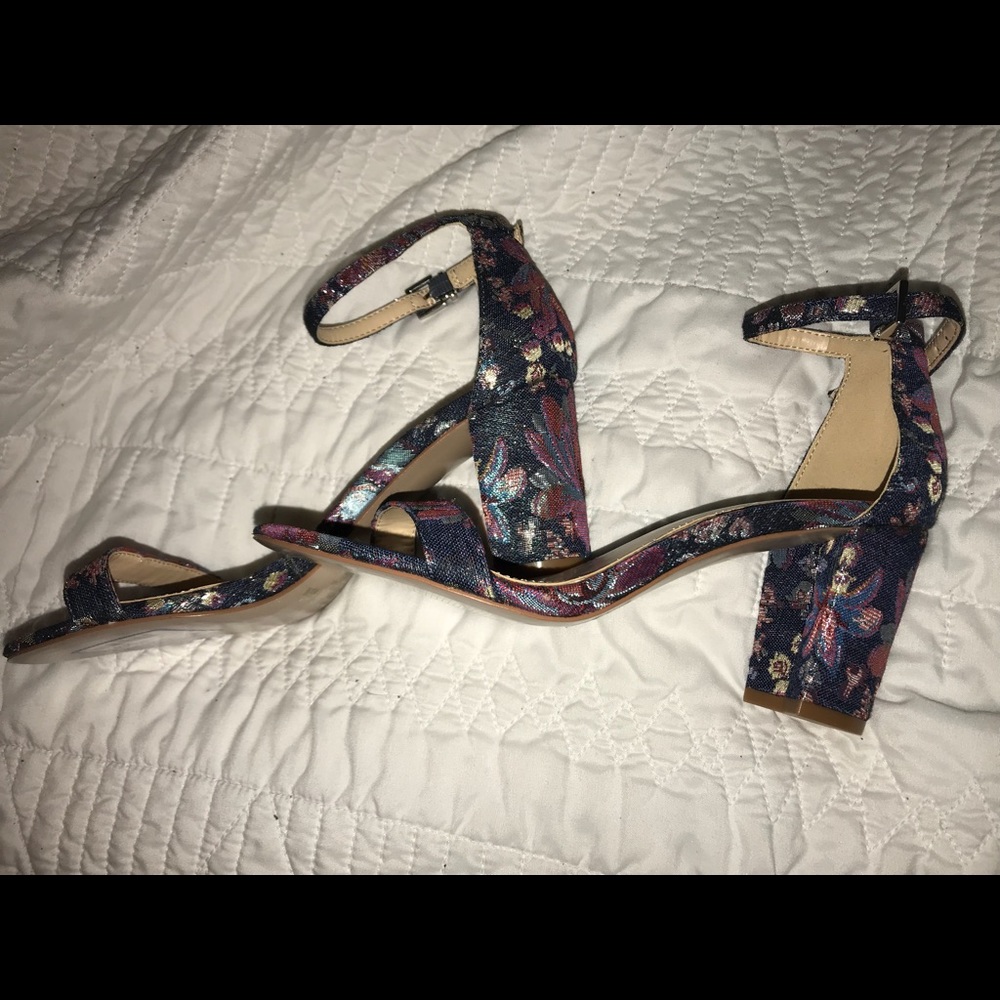 Brand New: Jessica Simpson trendy block heel